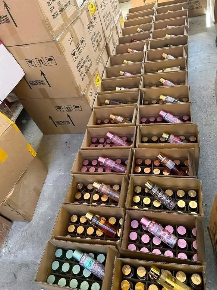 cosmetic-liquidation-pallet.jpeg Cosmetic Pallets for Sale - Image 1