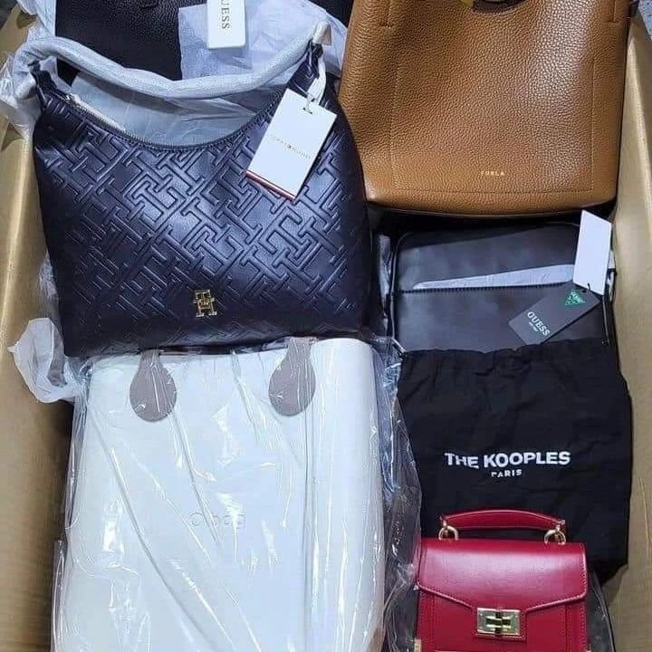 handbag-liquidation-wholesale-pallets.jpeg wholesale handbags pallet - Image 1