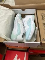 Overstock Shoes Pallets - Image 5